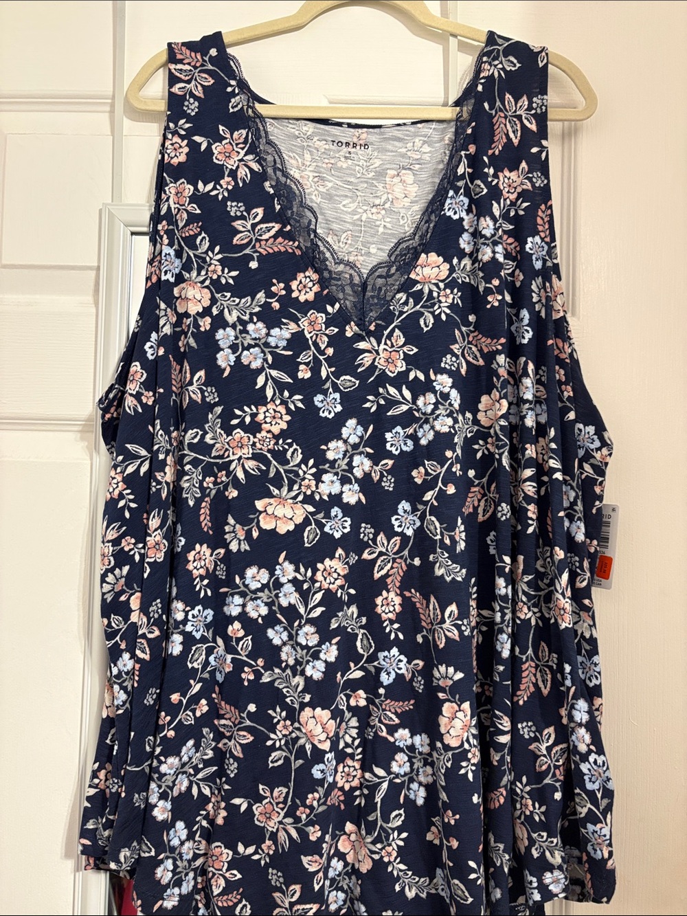 Torrid Navy Floral Lace-Trim Cold Shoulder Tank Top Size 5